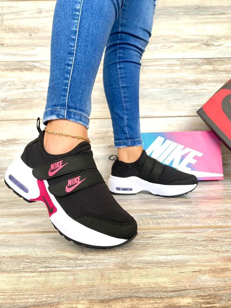 NIKE CIERRE M DAMA