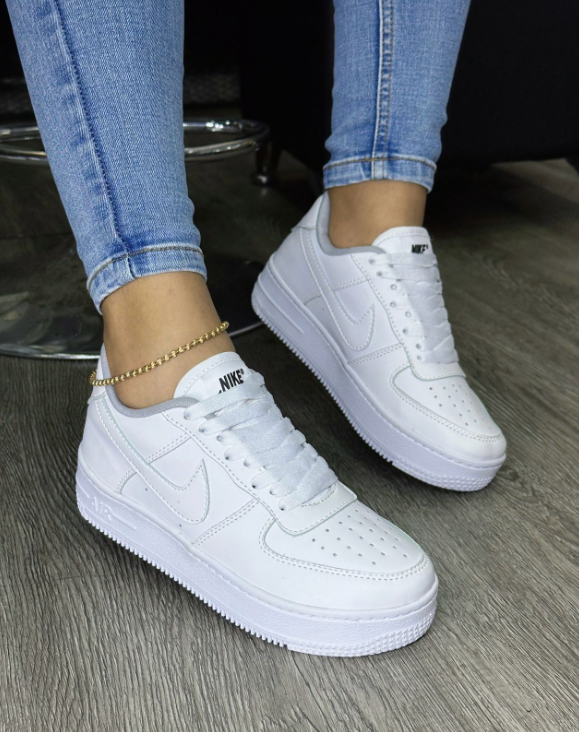 NIKE AIR FORCÉ ONE