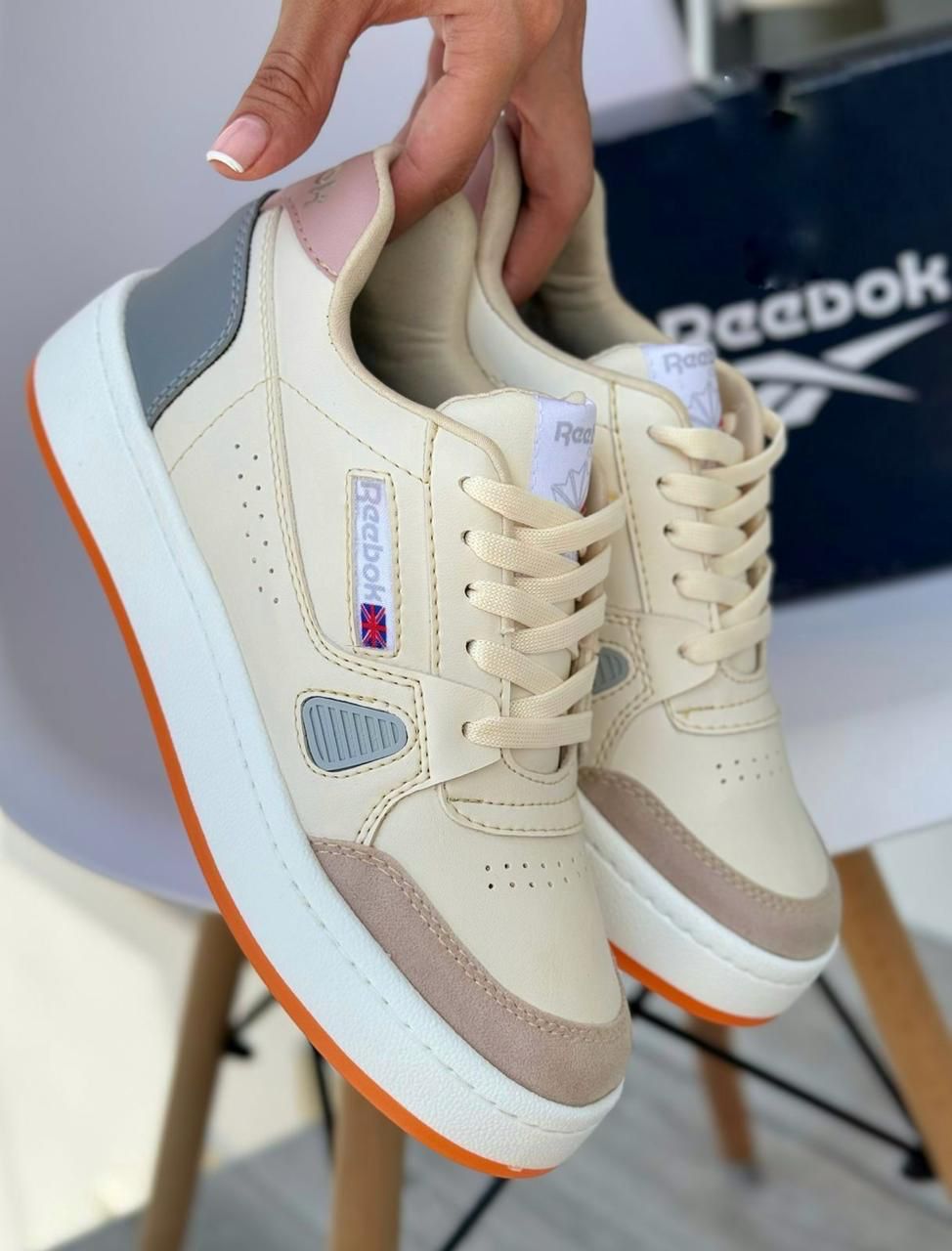 REEBOK DAMA